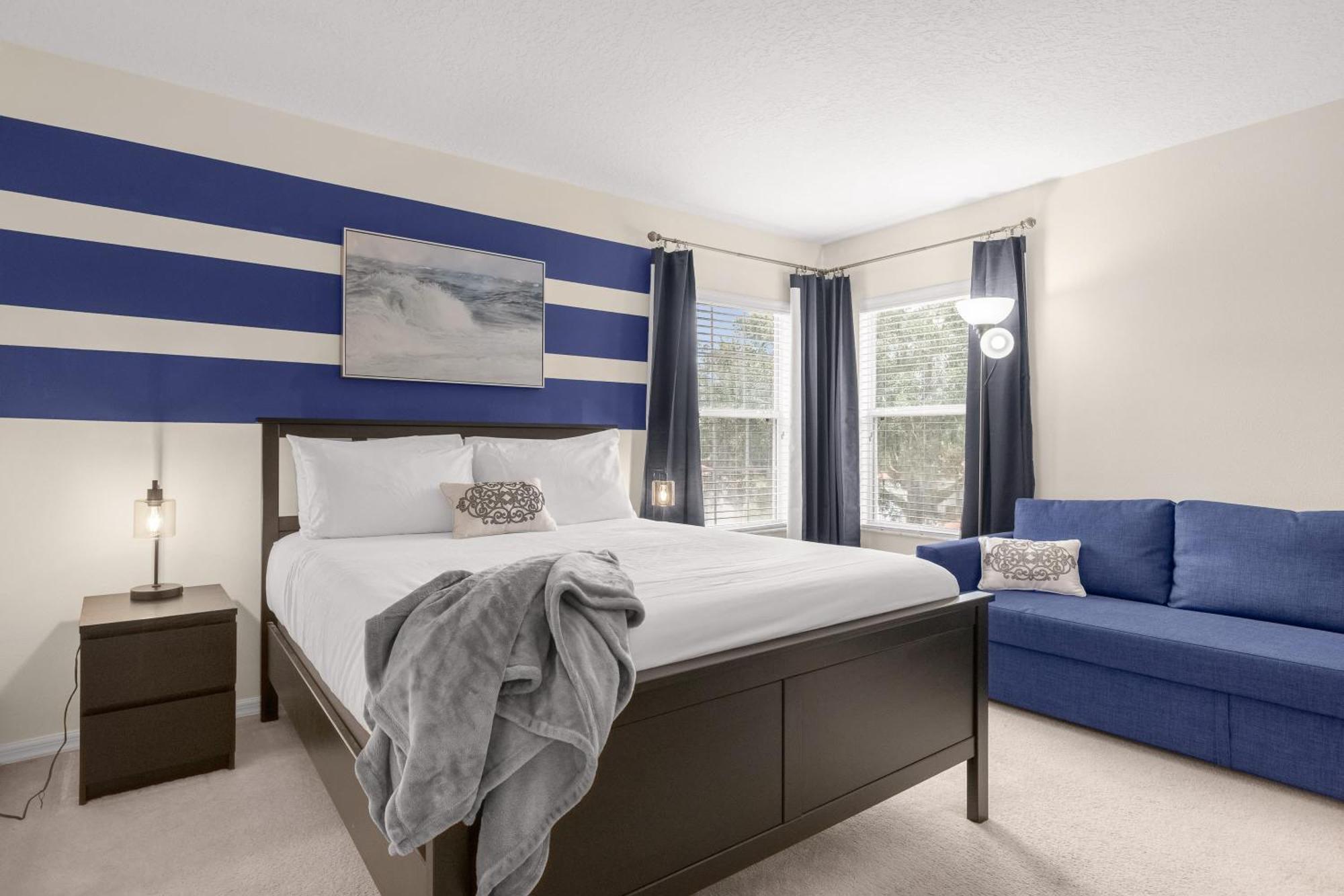 Large Spacious Home W Private Pool & Hot Tub Davenport Luaran gambar