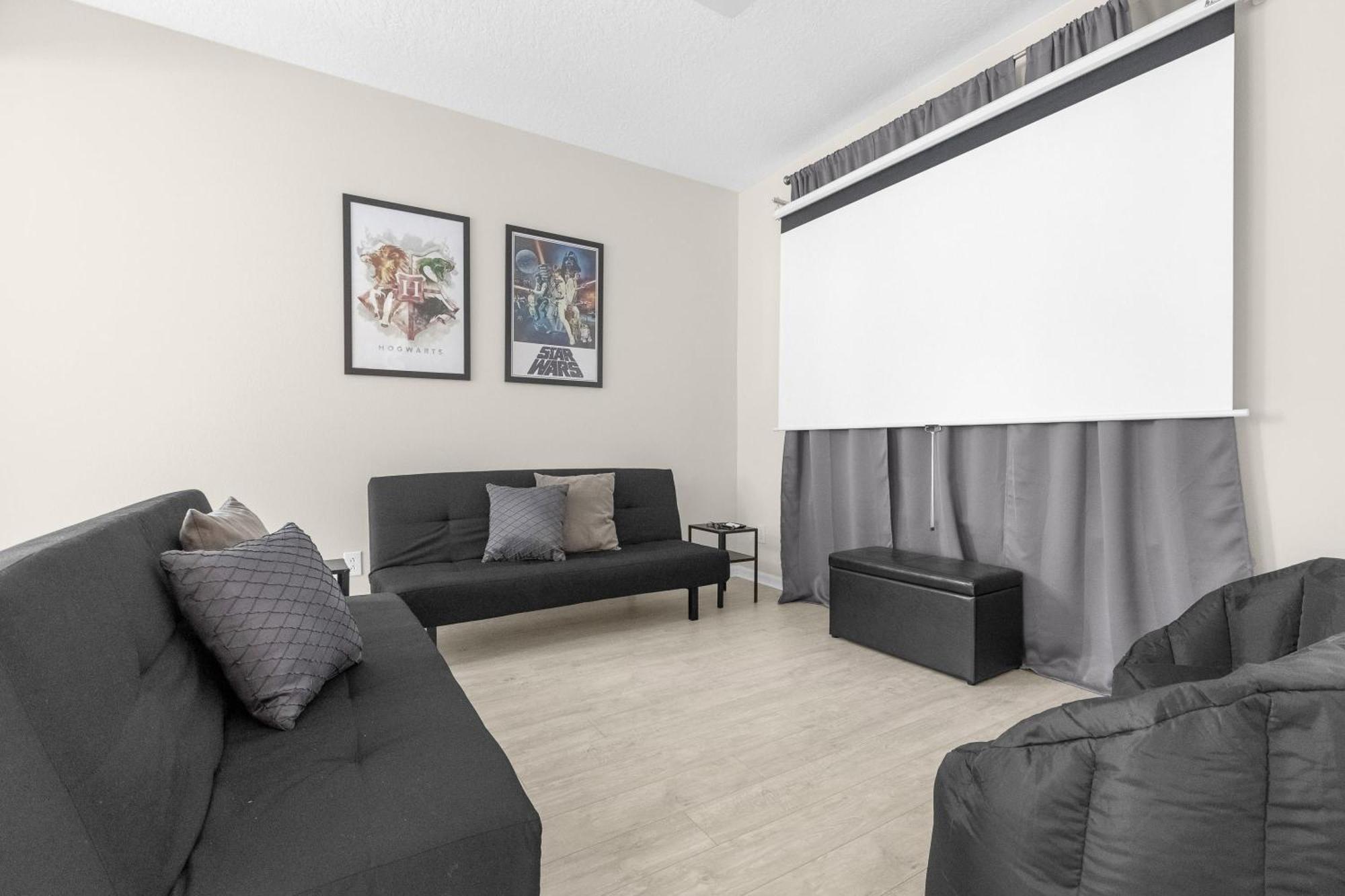 Large Spacious Home W Private Pool & Hot Tub Davenport Luaran gambar