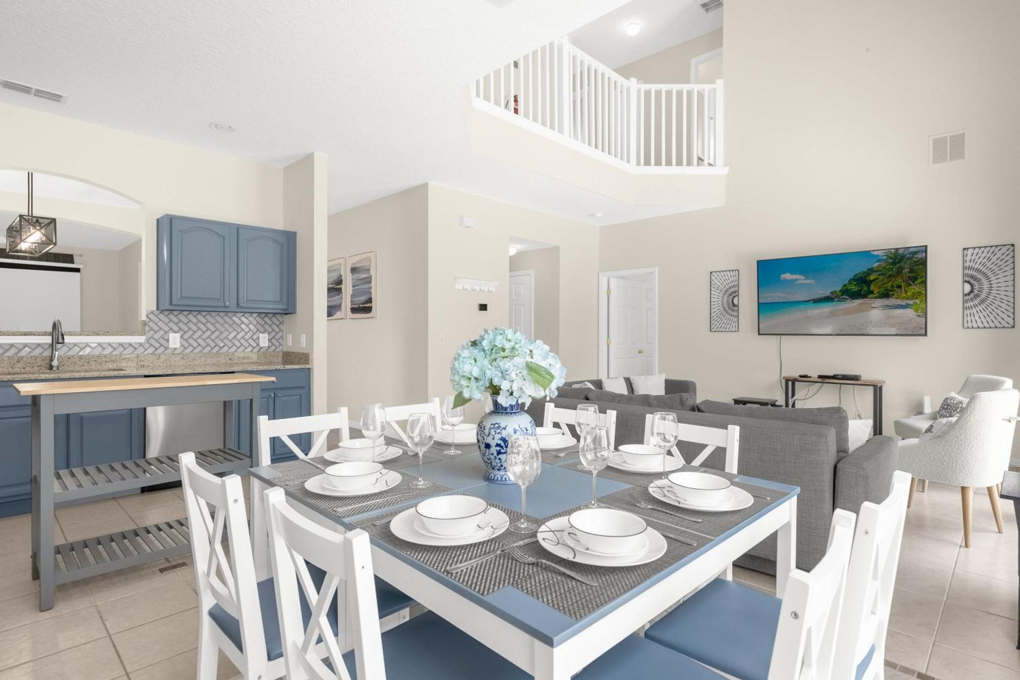 Large Spacious Home W Private Pool & Hot Tub Davenport Luaran gambar