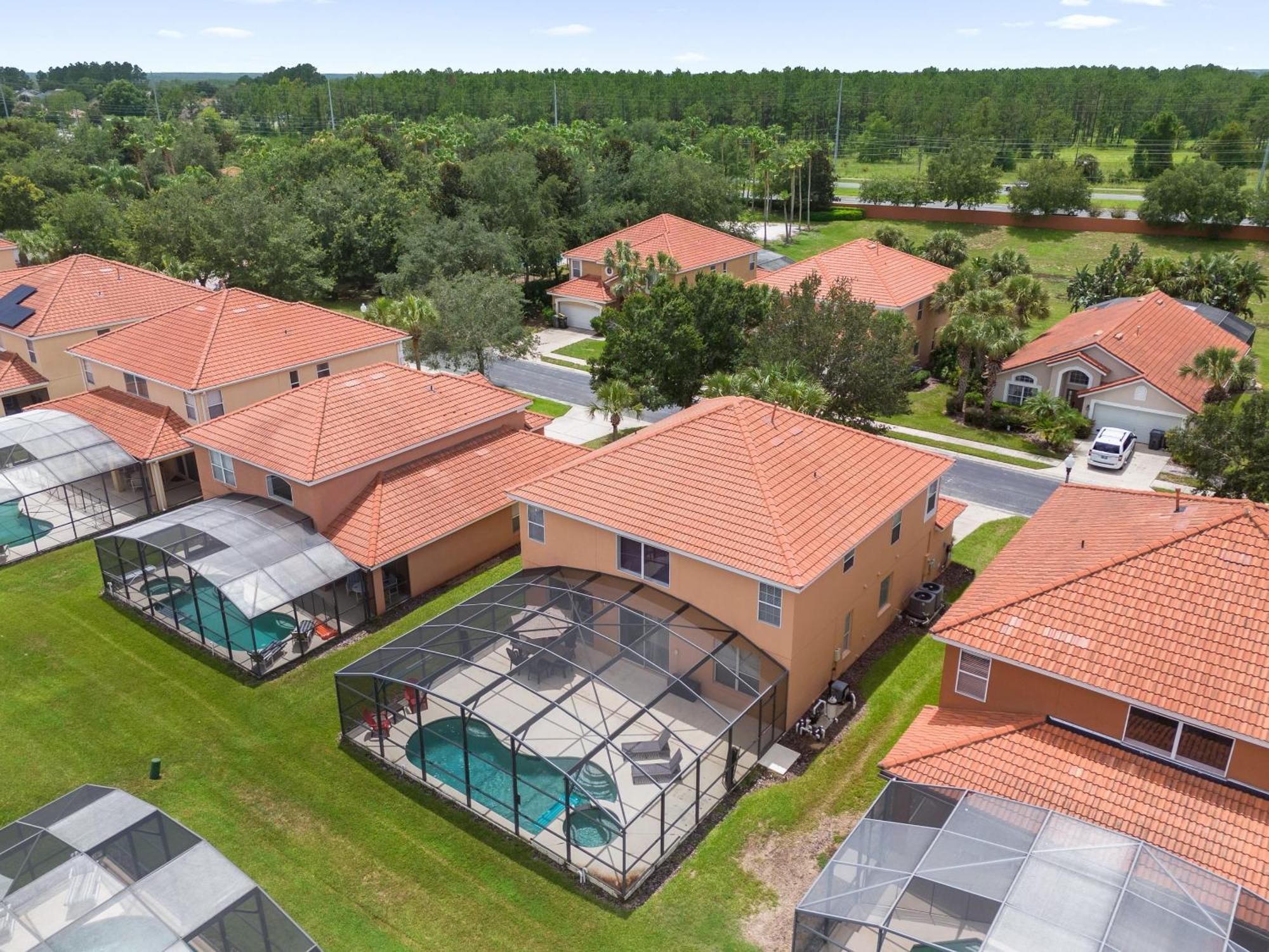 Large Spacious Home W Private Pool & Hot Tub Davenport Luaran gambar